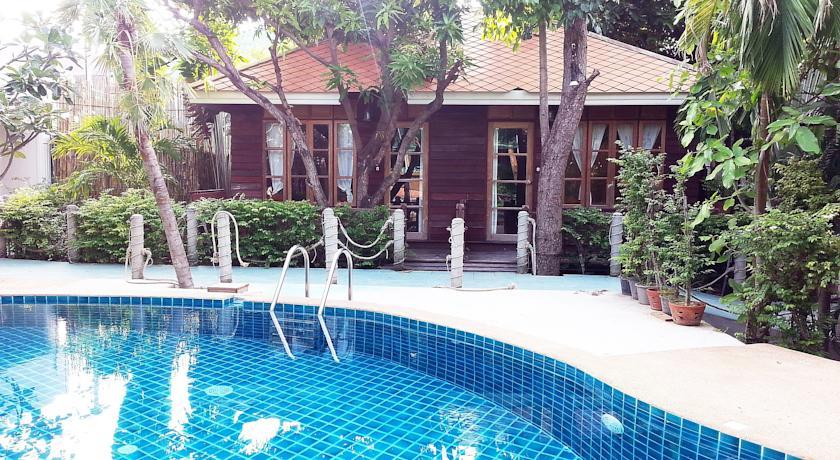 Deeden Pattaya Resort