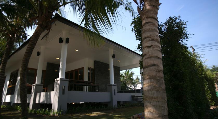 Grand Villa Beach Front