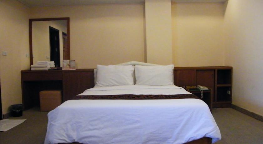 Отель Grand Leo Hotel