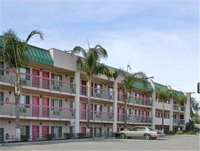 Отель Days Inn Ontario Airport