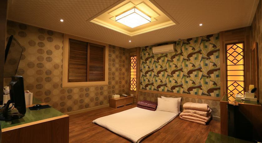 Отель Haeundae QT Motel