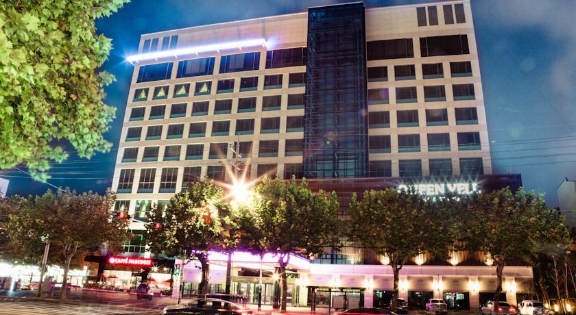 Queenvell Hotel