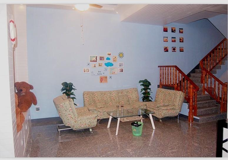 916 Youth Theme Inn