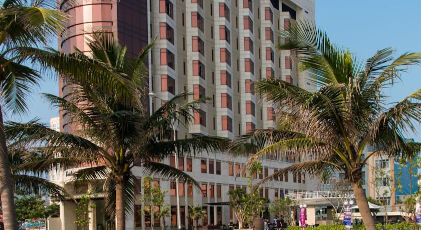 Holiday Beach Da Nang Hotel and Spa