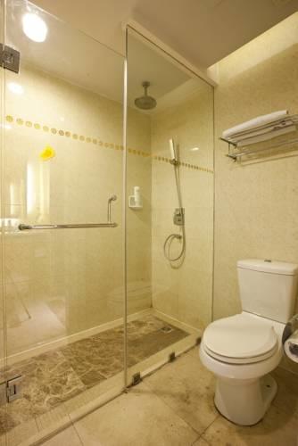Отель Silver Plaza Quancheng Hotel