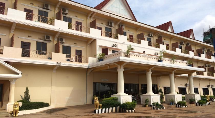 Отель Mekong Hotel Kampong Cham