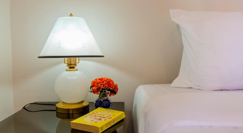 Eing Lay Beach Guesthouse