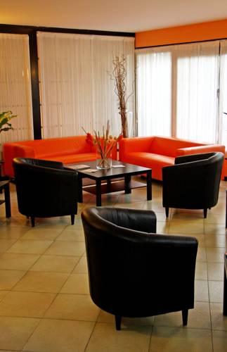 Отель Grand Hotel Villa Dei Papi