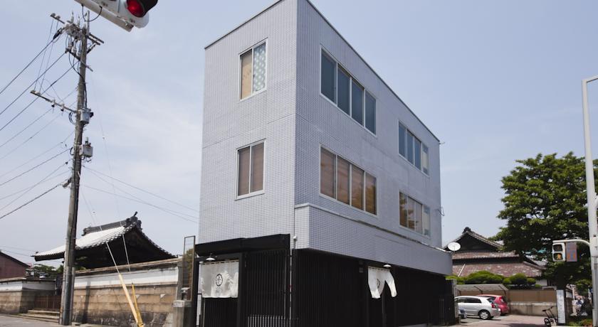 Hakata Gofukumachi Hostel Takataniya
