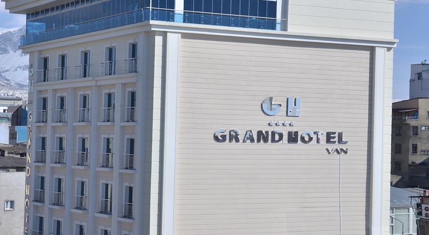 Отель Grand Hotel Van