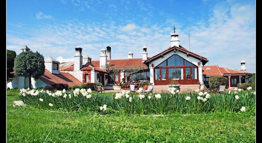 Отель Villafe
