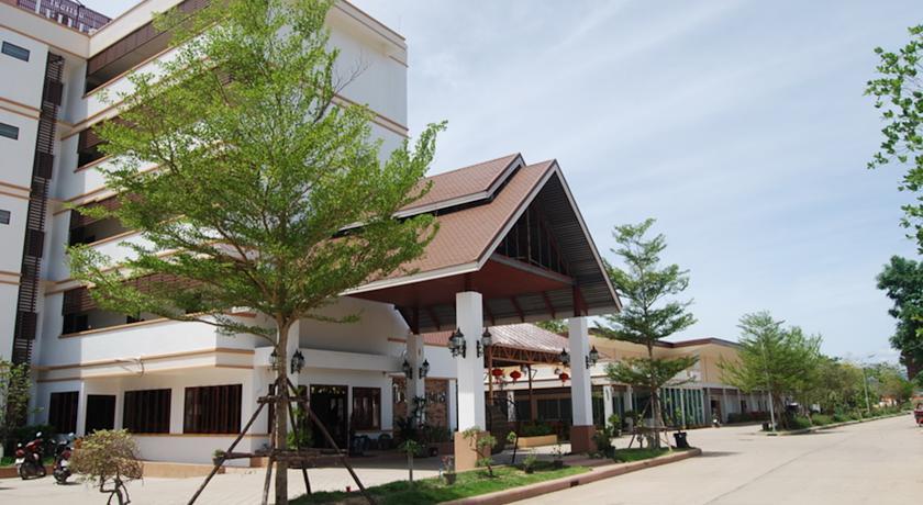 Отель Baiboon Grand Hotel
