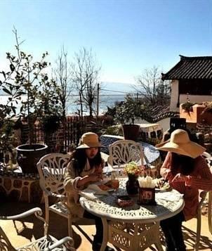 Lijiang Escape Inn