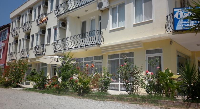 Ozgur Hotel