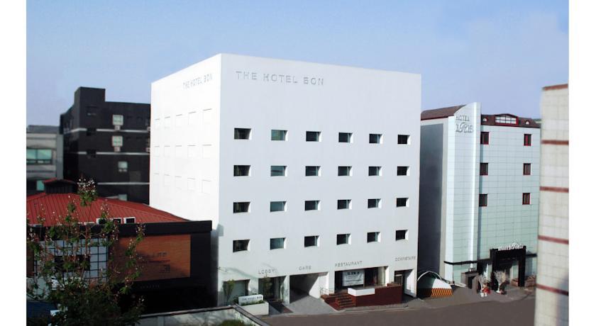 Отель The Hotel Bon