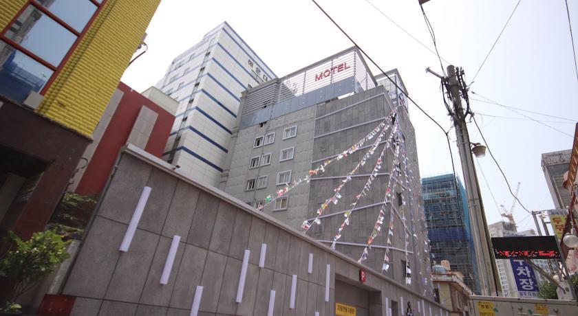 Jun Motel