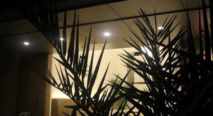 Отель Manhattan Suites Inn