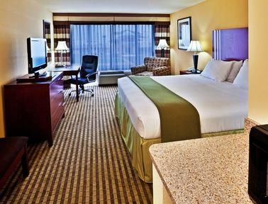 Отель Holiday Inn Express Hotel & Suites Perry