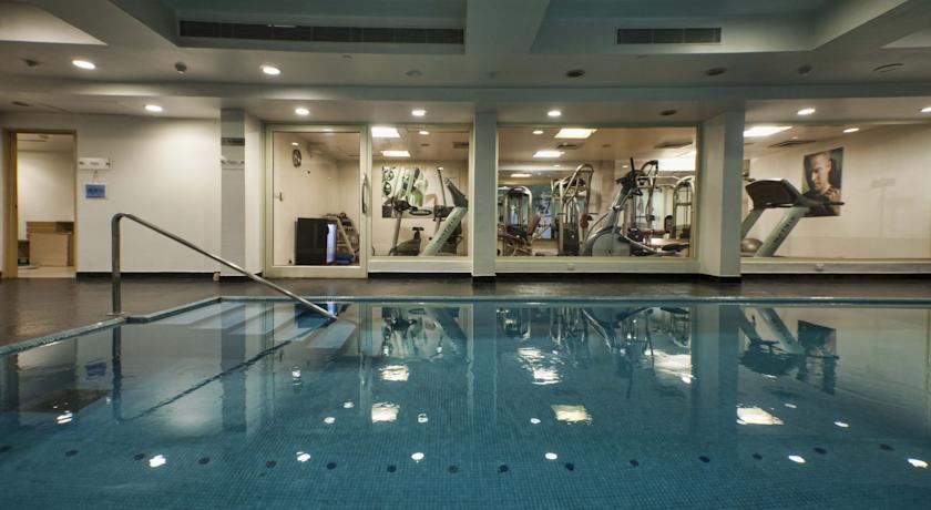 Avalon Courtyard Residence Suites