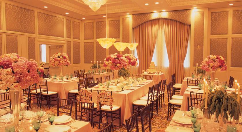 Отель Market Pavilion Hotel