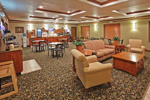 Отель Holiday Inn Express Hotel & Suites CHICKASHA