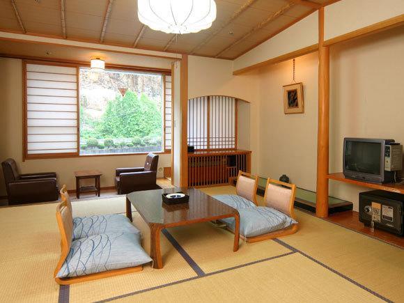 Отель Sansuiso Tsuchiyu Spa