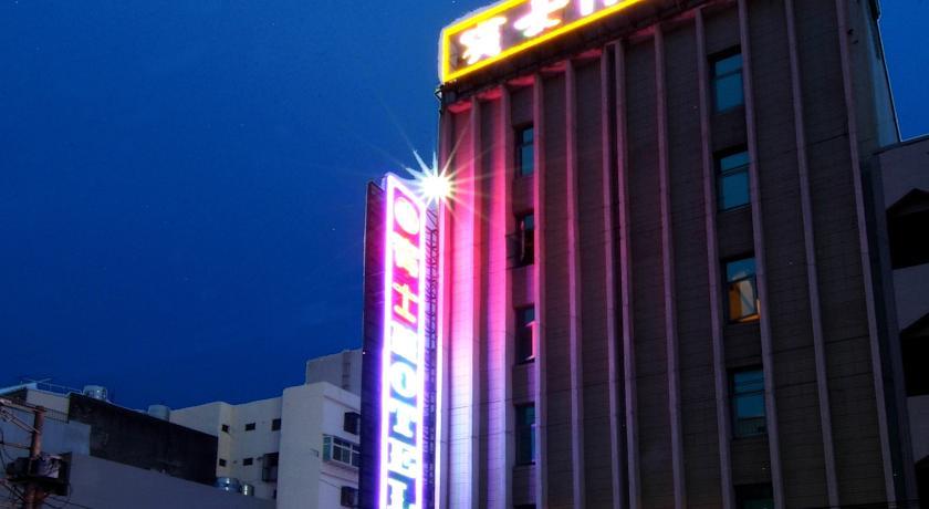 Отель Benz Hotel