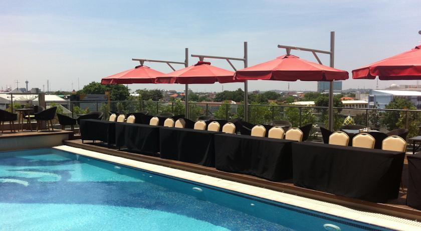 Отель MG Suites Maven Semarang