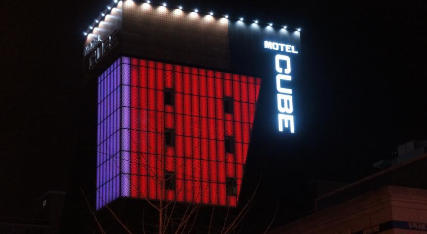 Cube Motel