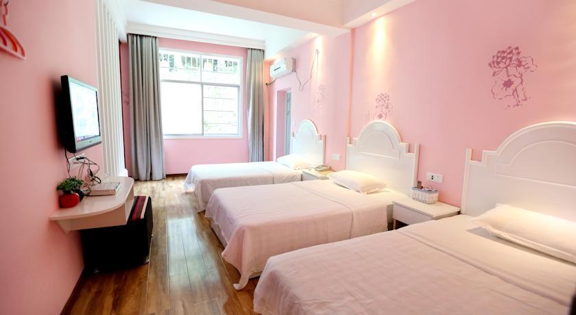 Отель Zhangjiajie Yanran Inn