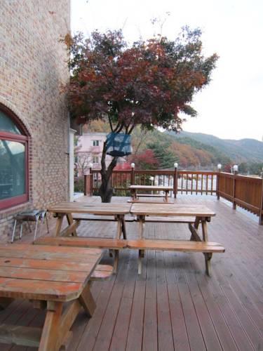 Songwol Park