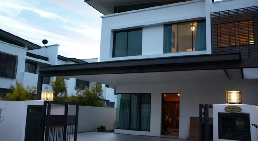 Heart 2 Heart Holiday Villa