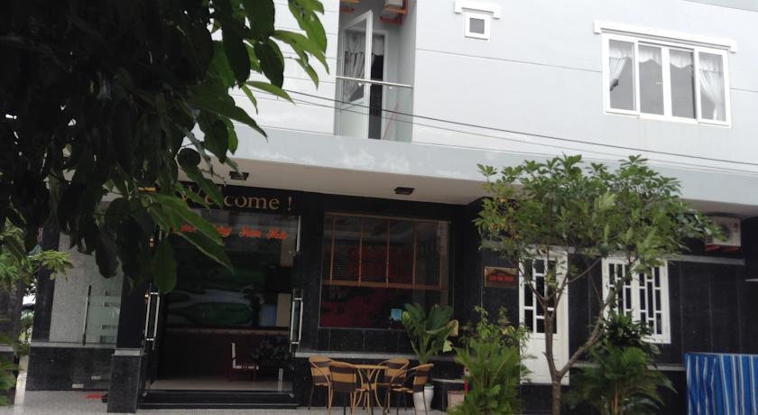 Aloha Hotel