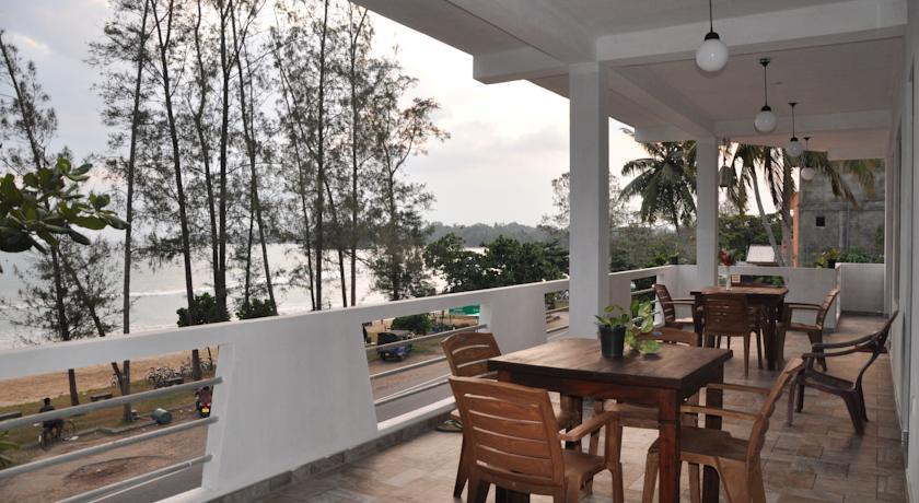 Гостевой дом Happy Bay Guest House and Restaurant