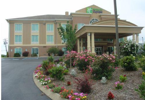 Отель Holiday Inn Express & Suites Richmond