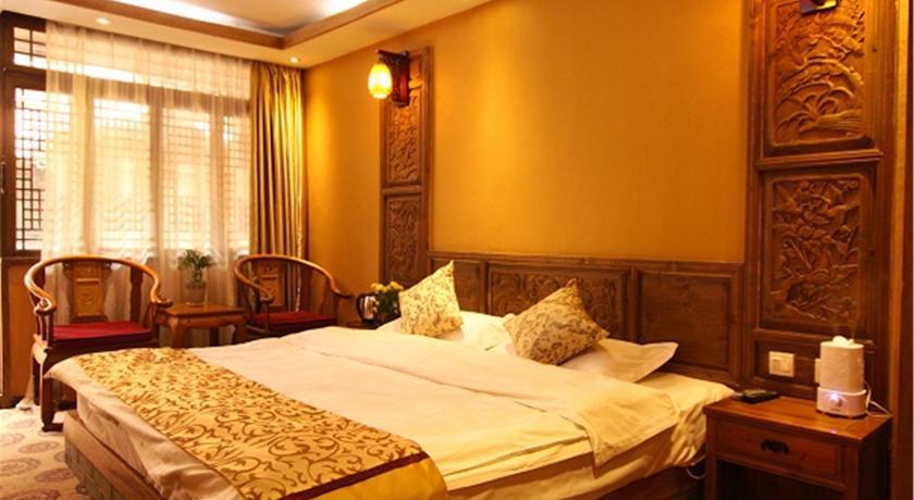 Отель He Mu Ju Inn Zhongyi Branch