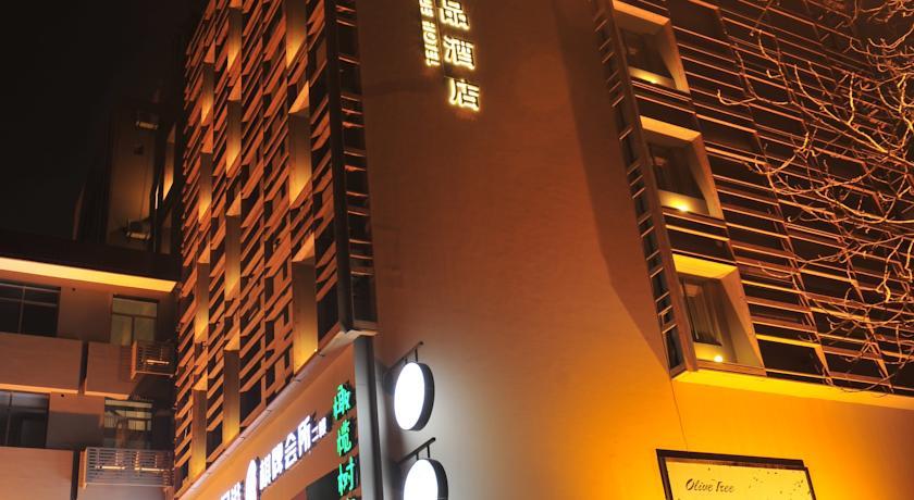 Luck Hotel