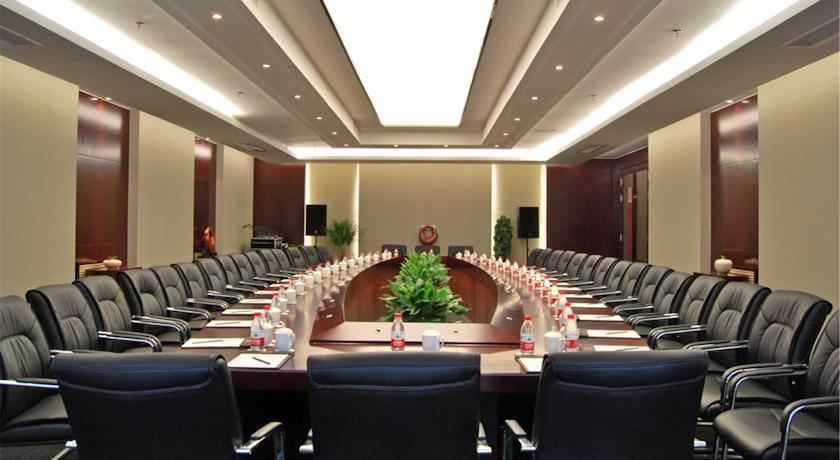 Отель Zhongjing Taichi Lake International Resort