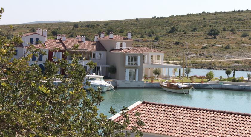 Port Villa Deniz