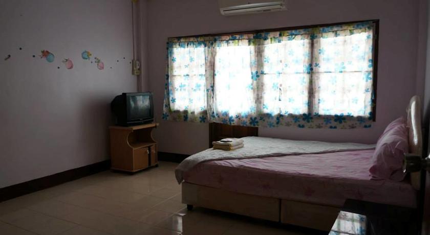 Отель Pink Hotel & Apartment