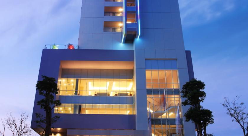 Отель Swiss-Belinn Manyar