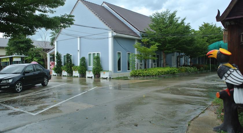 Отель Baan Suan Resort Chulee Punsuk