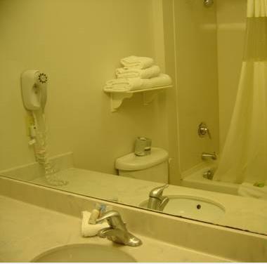 Отель Lexington Inn & Suites