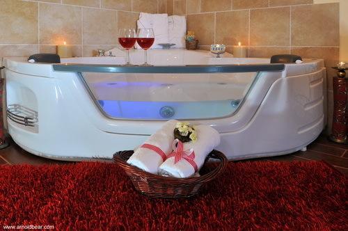 Отель Dayzi's Suites