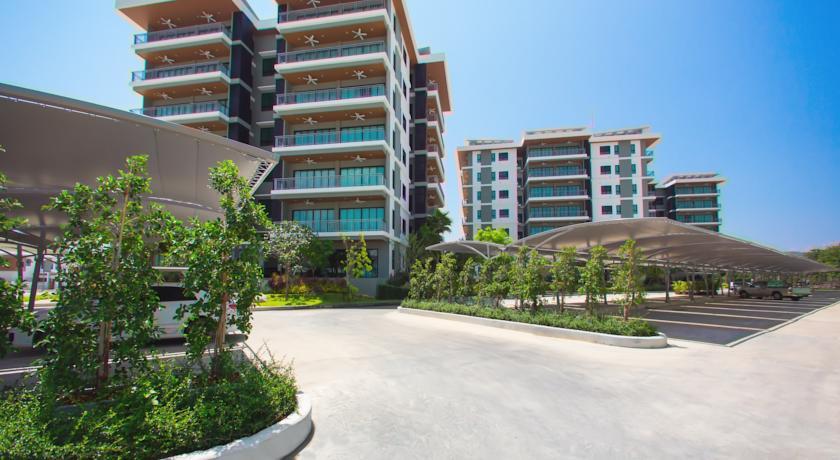 Chalong Miracle Lakeview Condo by TropicLook