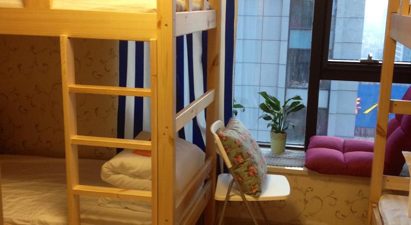 Хостел Tianjin Momentos Youth Hostel