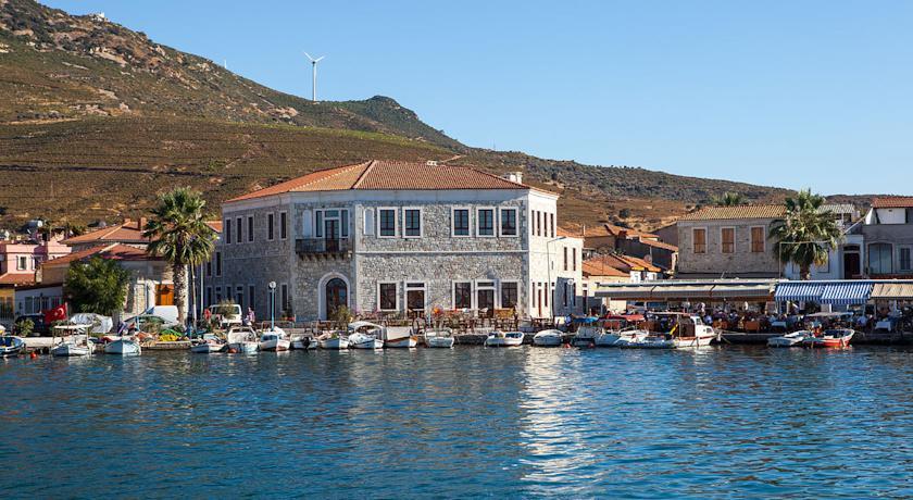 Отель La Petra Hotel