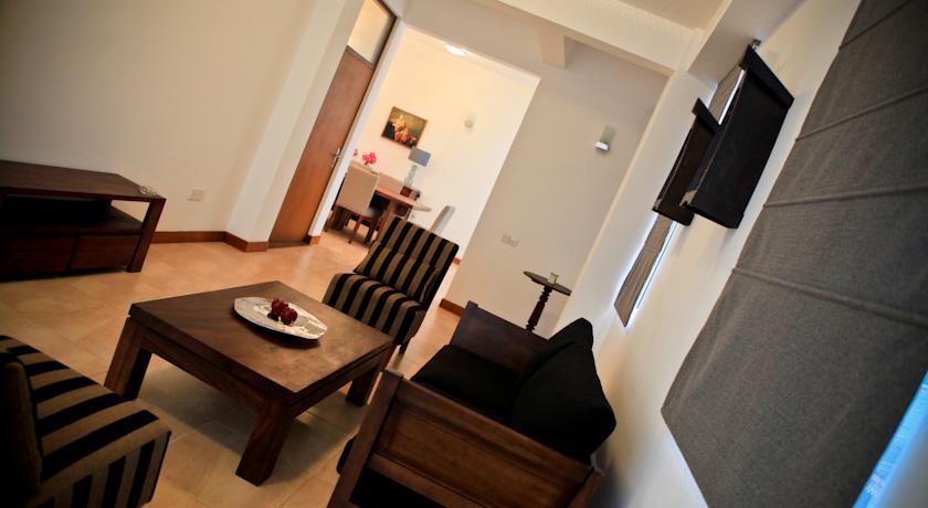 Апартаменты Hill Residencies