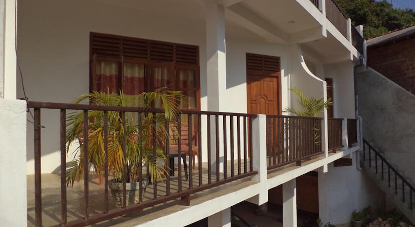Отель Mirissa Beach Inn