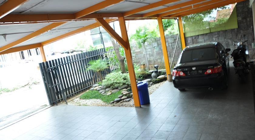 Гостевой дом Pandanaran Guest House